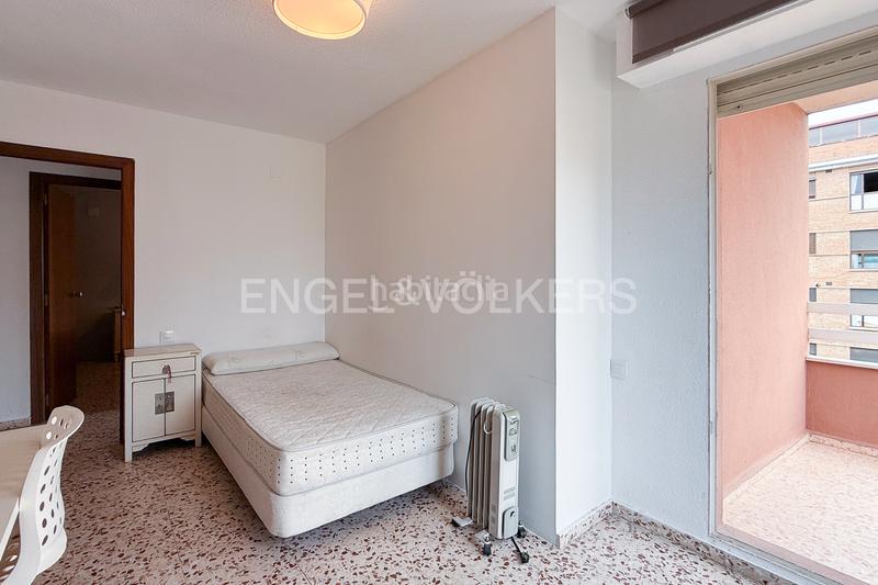 Foto de28f5f9-0a10-42d8-ae08-eb6f2659c221. Alquiler apartamento amplia vivienda en benimaclet en Valencia