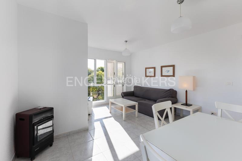 Foto 02beab17-bbe9-491d-adcb-4cc1ba750a94. Apartment with heating parking in Corinto-Almardà Sagunt