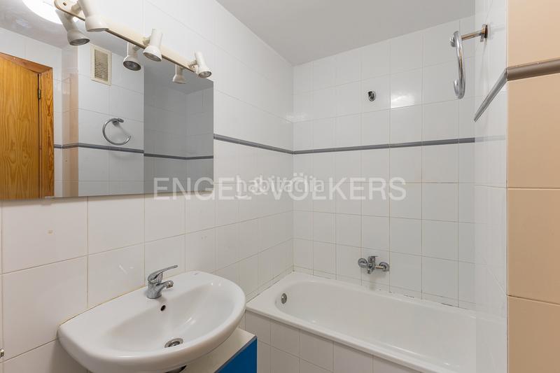 Foto 0552b960-3170-4bf9-8416-66c25764efb5. Apartment with heating parking in Corinto-Almardà Sagunt