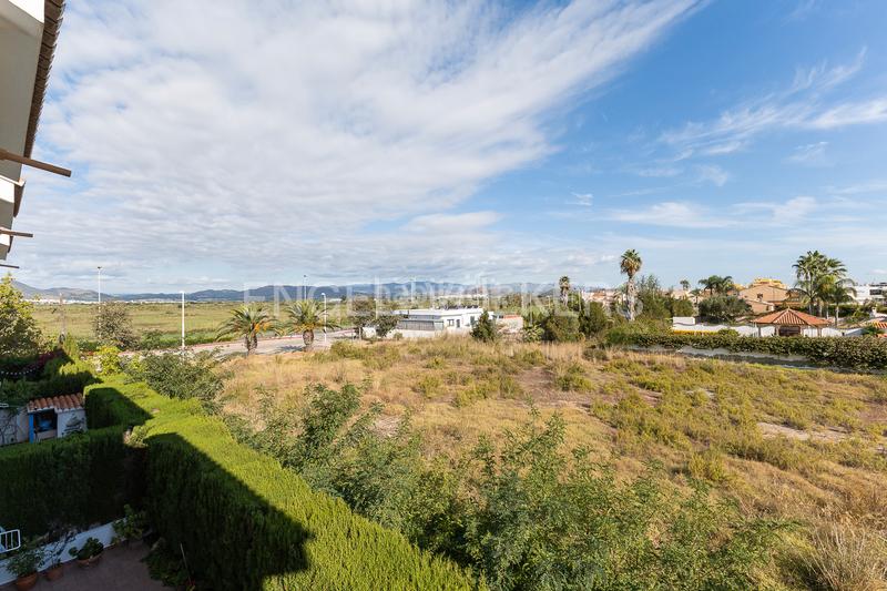 Foto 22600ce6-7514-4b20-bd4d-4bc0d7c2d0b2. Apartment with heating parking in Corinto-Almardà Sagunt