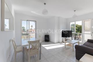 Apartamento en Corinto-Almardà. Espléndido apartamento en zona de playa
