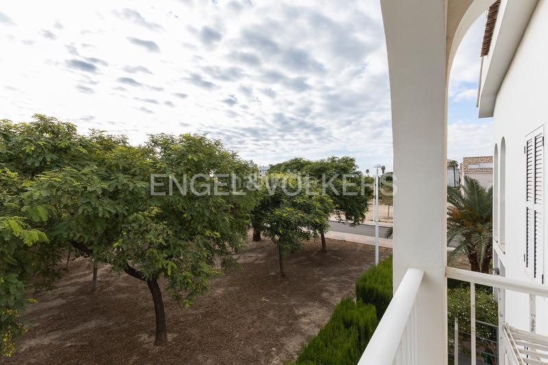 Foto 4af9fd8f-1688-4eff-b061-e7018e4aca12. Apartment with heating parking in Corinto-Almardà Sagunt