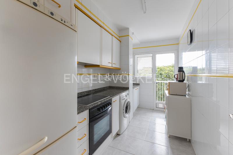 Foto 529c71f4-ea43-456d-ae50-05ddd424bf88. Apartment with heating parking in Corinto-Almardà Sagunt