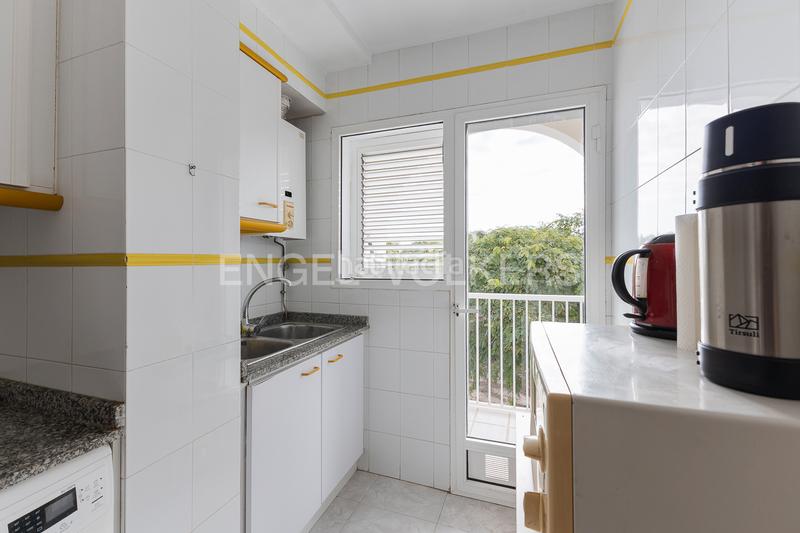 Foto 594fd42e-1307-43b9-a7b5-e5450c725240. Apartment with heating parking in Corinto-Almardà Sagunt