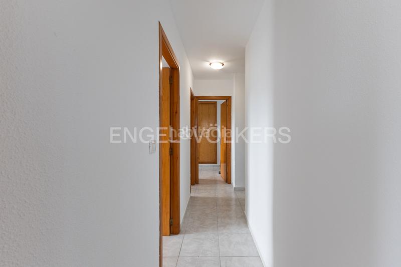 Foto de5caf13-728e-4039-8866-0b2c5e79b956. Apartment with heating parking in Corinto-Almardà Sagunt