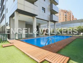 Lloguer Apartament  Avenida alfahuir. Bonito ático con terraza en residencial con piscina