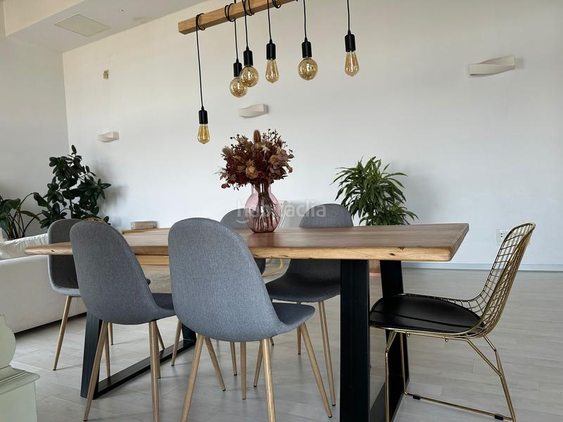 Foto 70bd65b6-5dfc-4859-8c8a-443a0d240522. Alquiler apartamento exclusivo ático tipo loft con terraza en Valencia