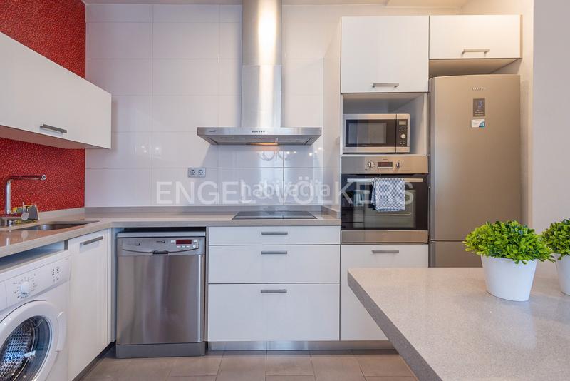 Foto c0436aa7-44e6-4bed-bd11-0c529569f0ad. Attico con riscaldamento in Arrancapins Valencia