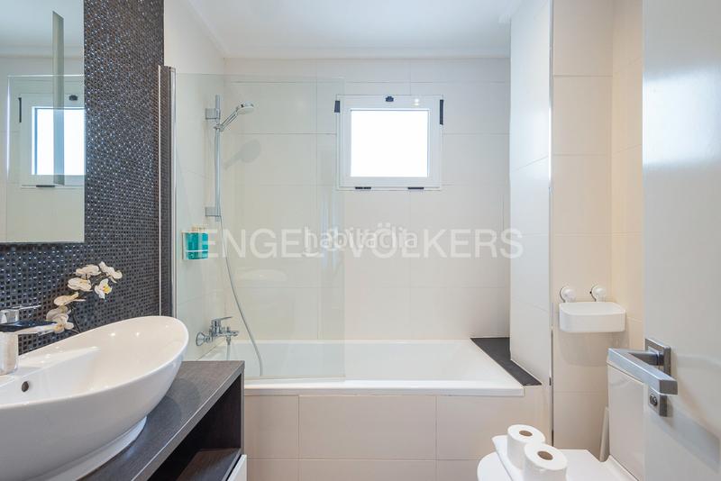 Foto cc8380a3-9999-45c1-92e7-c2943dd57efe. Attico con riscaldamento in Arrancapins Valencia