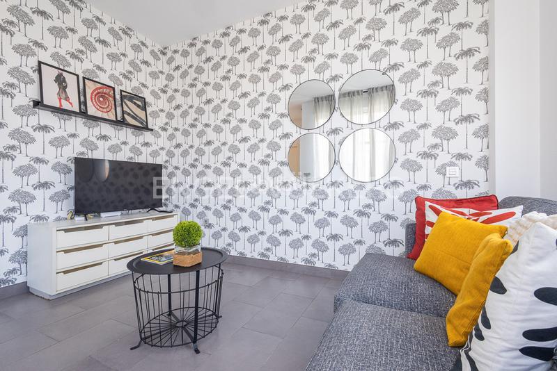 Foto d7edd557-f0f3-4f05-8861-c2ea27d0974d. Attico con riscaldamento in Arrancapins Valencia