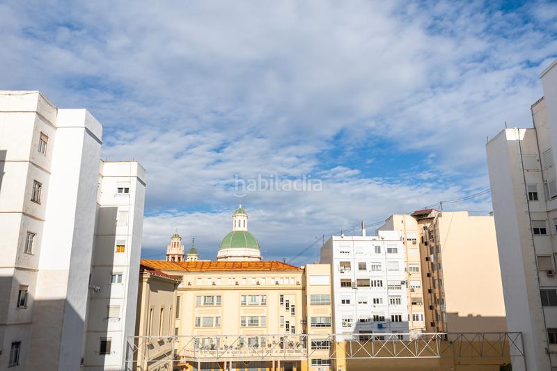 Foto 1fd44ede-0440-4403-903e-ae63ee25c1e9. Alquiler apartamento luminoso piso con terraza en Valencia