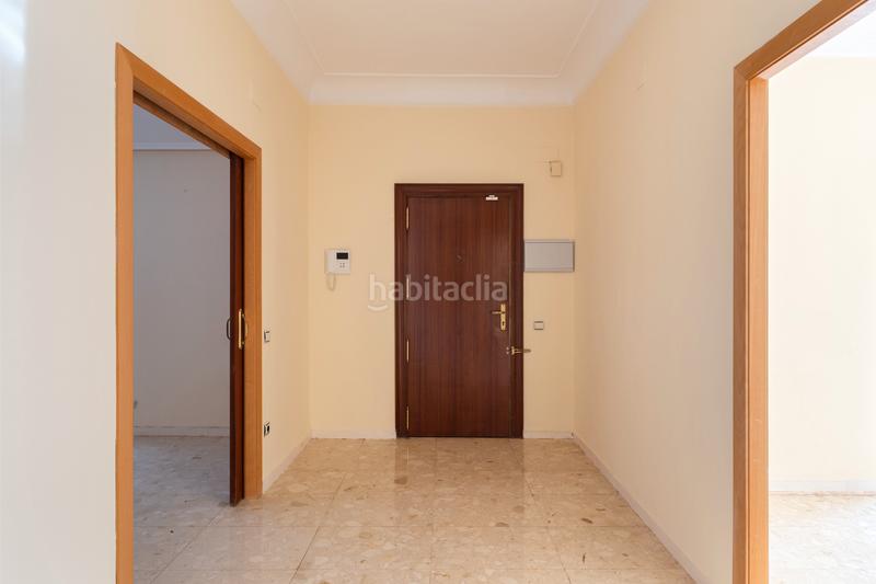 Foto 7f969ec3-495f-4055-84d5-aaf436e56e13. Alquiler apartamento luminoso piso con terraza en Valencia