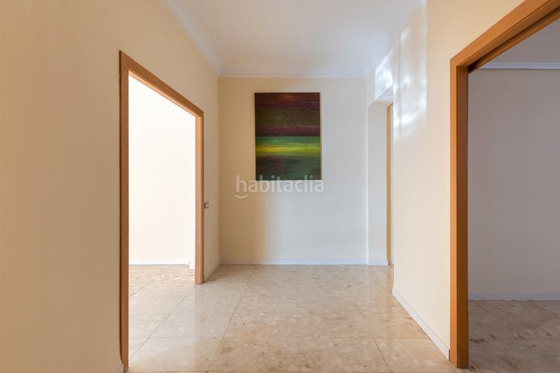 Foto 86ce9807-ef86-4a84-8c55-d47f0e6b9388. Alquiler apartamento luminoso piso con terraza en Valencia