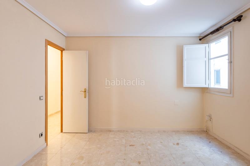 Foto a47988b3-0a7f-4615-83ac-f3359a96511c. Alquiler apartamento luminoso piso con terraza en Valencia