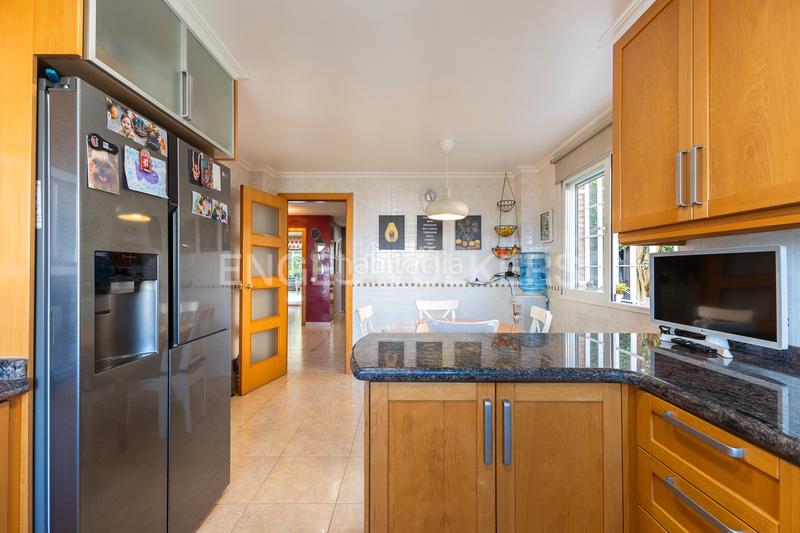 Foto 003efae8-8121-46f0-9cbc-787cc1ae7389. Casa diseño eterno y calidad superior en Sierra Perenchiza-Cumbres de Calicanto-Sto Domingo Chiva