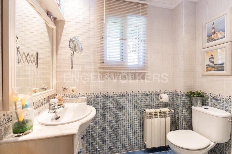 Foto 56a6c0e0-fe2c-46f0-8316-2d0dc0156659. Casa diseño eterno y calidad superior en Sierra Perenchiza-Cumbres de Calicanto-Sto Domingo Chiva