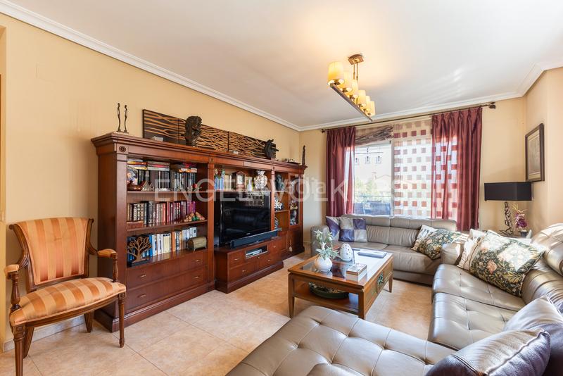 Foto ec90f5af-dc3c-4672-9834-6c8c8ac38a49. Casa diseño eterno y calidad superior en Sierra Perenchiza-Cumbres de Calicanto-Sto Domingo Chiva