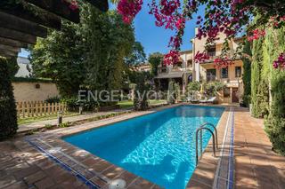 Rent House in Rocafort. Increíble palaceteconvento con jardin y piscina en rocafort