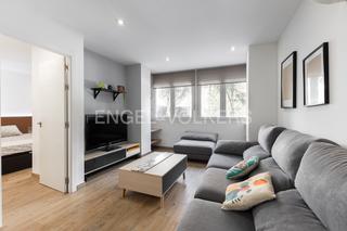 Apartament  Peris y valero. Moderna propiedad reformada con terraza en ruzafa