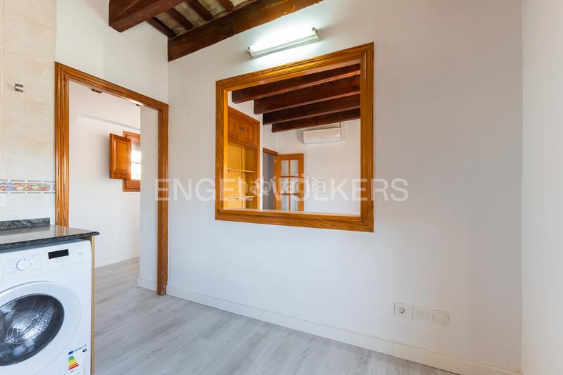 Foto 7a82bf9a-3f53-47fe-a924-3324792f5426. Alquiler apartamento fantástico piso sin amueblar ubicado junto a la plaza del ayuntamiento en Valencia