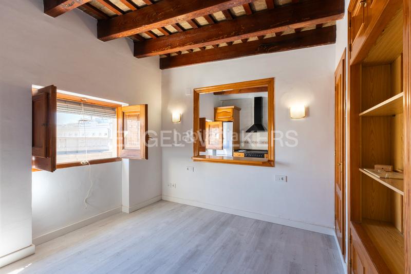 Foto 3bd7f69b-c7a4-495a-8c28-2686111678ef. Rent apartment with heating in Sant Francesc Valencia