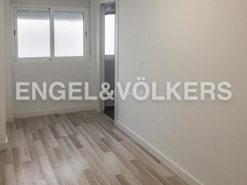 Foto 8fdd159e-b070-4b17-989e-96fb07ab62a9. Alquiler apartamento estupendo piso reformado en la saidía en Valencia