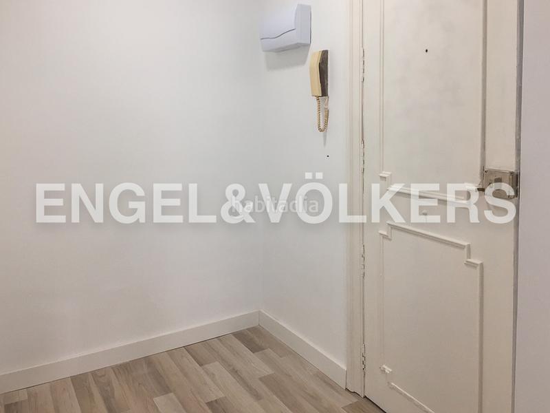 Foto e562f7b7-1114-4b14-b513-67435779997c. Alquiler apartamento estupendo piso reformado en la saidía en Valencia