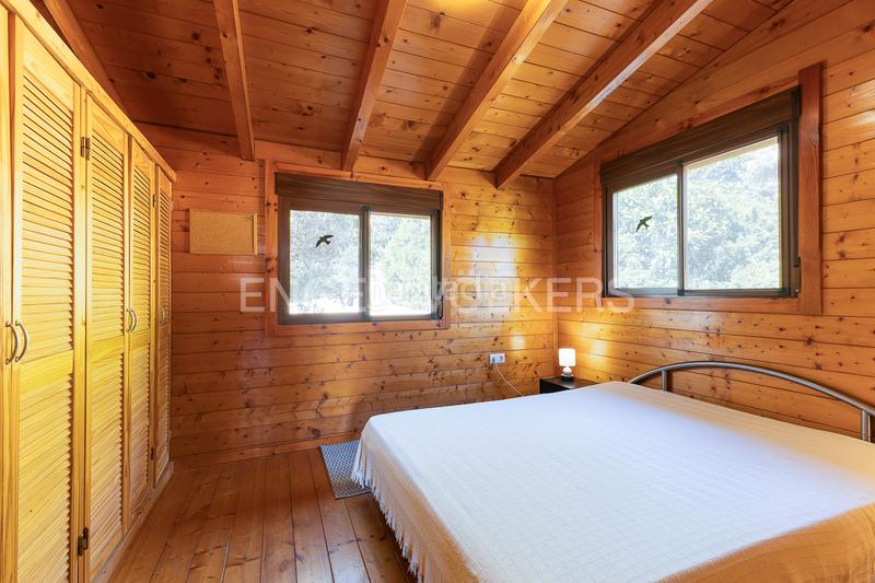 Foto 5bbf3481-f5e8-45d2-b22a-aca03f3ef2ca. Casa amb calefacció a Monserrat