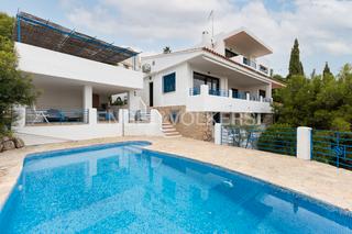 Casa a La Renegà-Torre Bellver-Les Platgetes. Exclusivo chalet con apartamento independiente y vistas al mar e