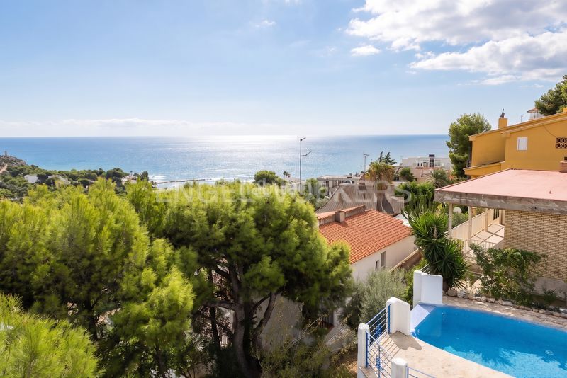 Foto 8b370780-c45c-4d30-a89a-886c2e84daa1. Casa amb calefacció aparcament piscina a La Renegà-Torre Bellver-Les Platgetes Oropesa del Mar