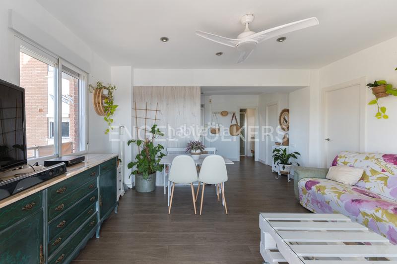 Foto e042e142-7dcf-4c25-be50-9d5ed4b1eef7. Apartamento excelente apartamento con vistas al mar en Sagunt