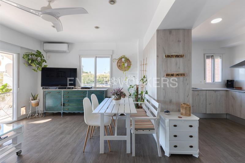 Foto e862fcaa-d9a6-487a-8b34-251c89e02c37. Apartamento excelente apartamento con vistas al mar en Sagunt