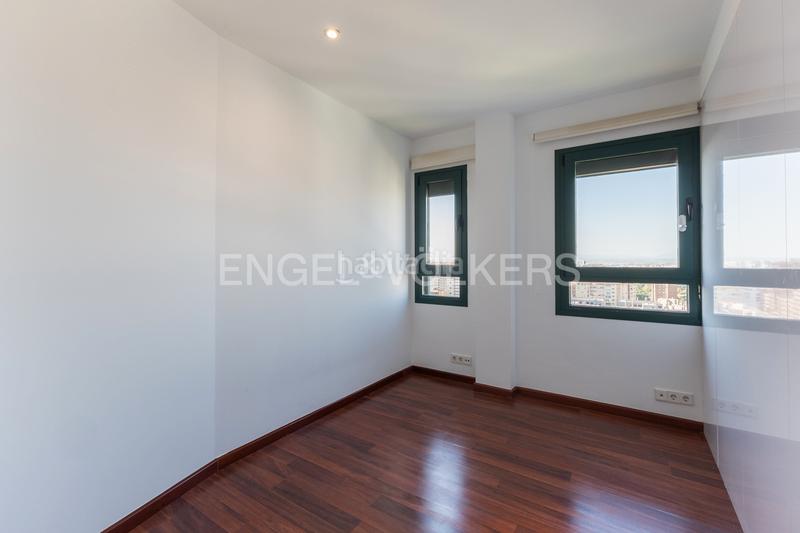 Foto 19a44a86-2cf7-4da4-ae08-dc170dd4a4ee. Àtic amb calefacció aparcament piscina a Ciutat de les Ciències i de les Arts - Justicia Valencia