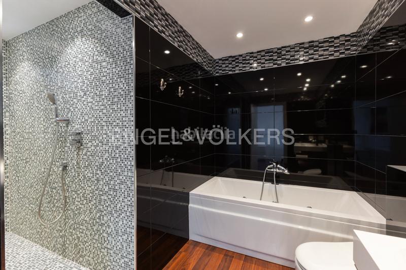 Foto 1c0476d0-74f9-4564-8ab0-c120ed3624fe. Àtic amb calefacció aparcament piscina a Ciutat de les Ciències i de les Arts - Justicia Valencia