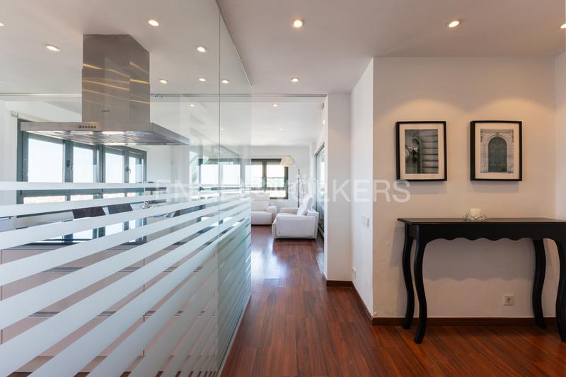 Foto 1fd394dd-abaf-4485-9ff6-9d6643ac4c42. Àtic amb calefacció aparcament piscina a Ciutat de les Ciències i de les Arts - Justicia Valencia