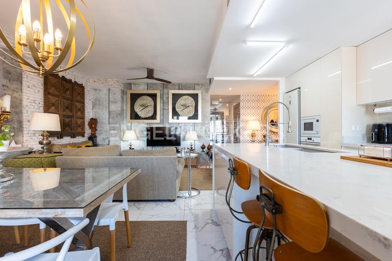 Foto 6491c13b-40f2-4ff8-babb-23586159f955. Apartament amb calefacció aparcament piscina a Parc Central Torrent