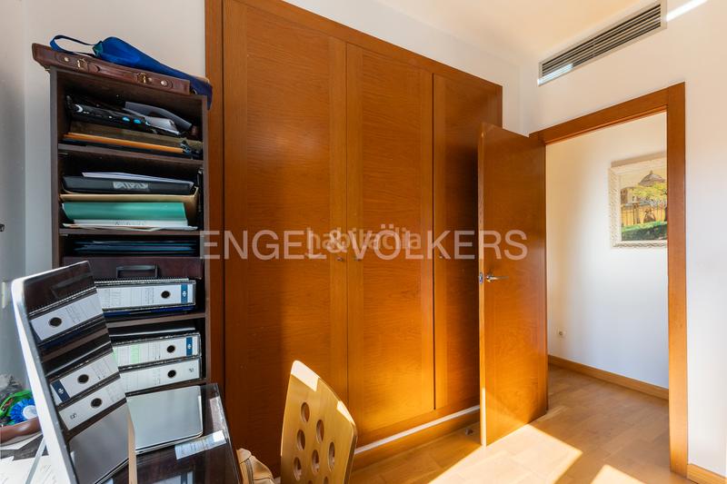 Foto 90e26f06-391e-4ff3-a573-e9fea1a8a604. Apartament amb calefacció aparcament piscina a Parc Central Torrent