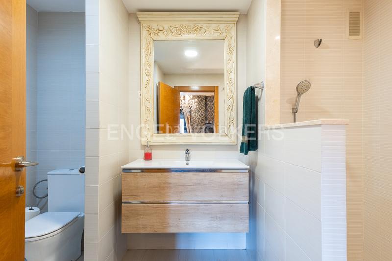 Foto b3787f8d-2e37-4a7b-a555-bd4f7289edf8. Apartament amb calefacció aparcament piscina a Parc Central Torrent