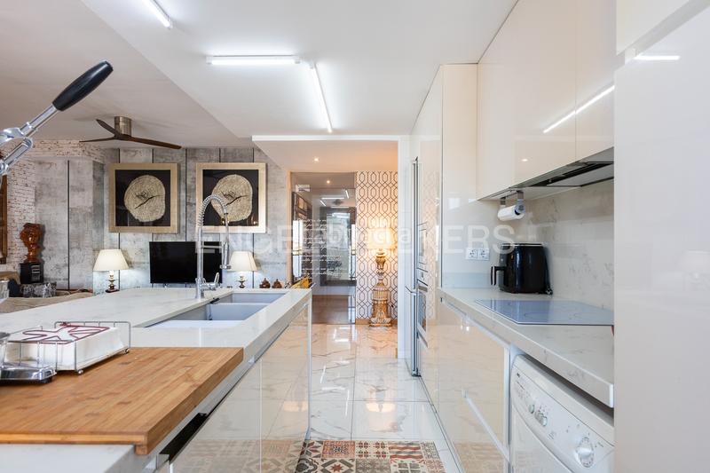 Foto ee8cbeac-e3d2-4598-a86d-5d6765a72d29. Apartament amb calefacció aparcament piscina a Parc Central Torrent