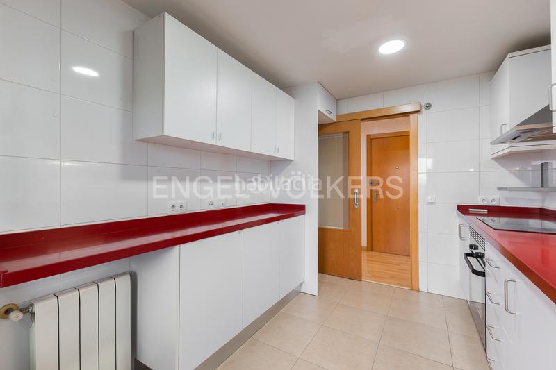 Foto aeea640b-006c-45a0-abd9-e02f737268a6. Piccolo appartamento con riscaldamento parcheggio in Valencia