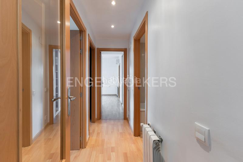 Foto be67b526-20cd-434d-9c7c-cb7ee21ba8a0. Piccolo appartamento con riscaldamento parcheggio in Valencia