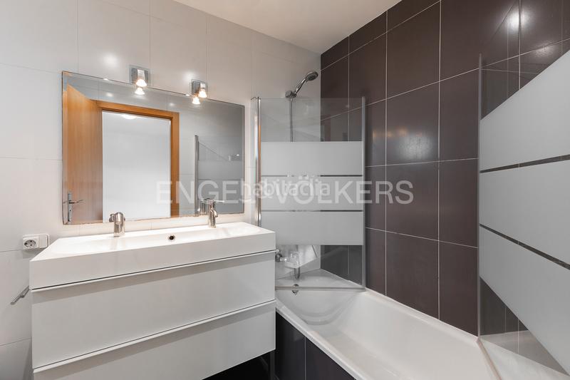 Foto f1ad8855-6417-4552-855b-b5b0a89d9cb1. Piccolo appartamento con riscaldamento parcheggio in Valencia