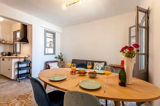 Rent Apartment in El Cabanyal-El Canyamelar. Apartamento moderno en cabañal