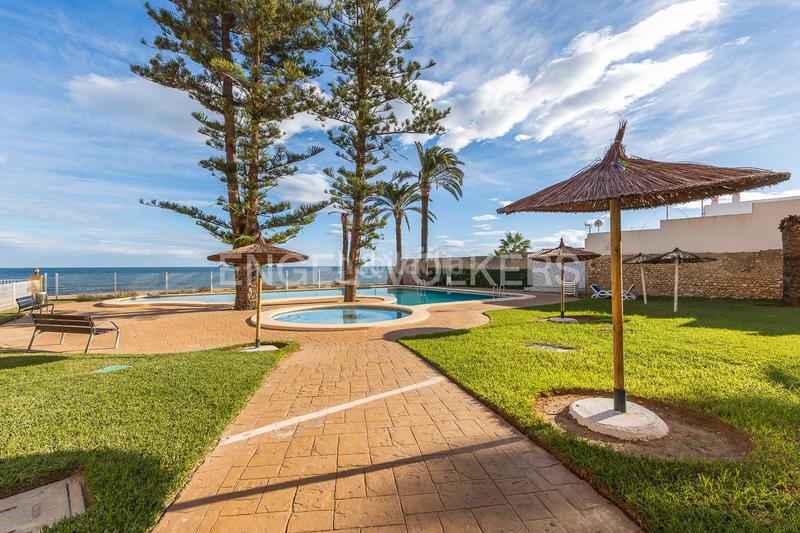 Foto 227cdf71-e72f-4284-9e5f-950a26b0a912. Apartamento moderno ático con vistas al mar en L'Almadrava - L'Estanyó Dénia