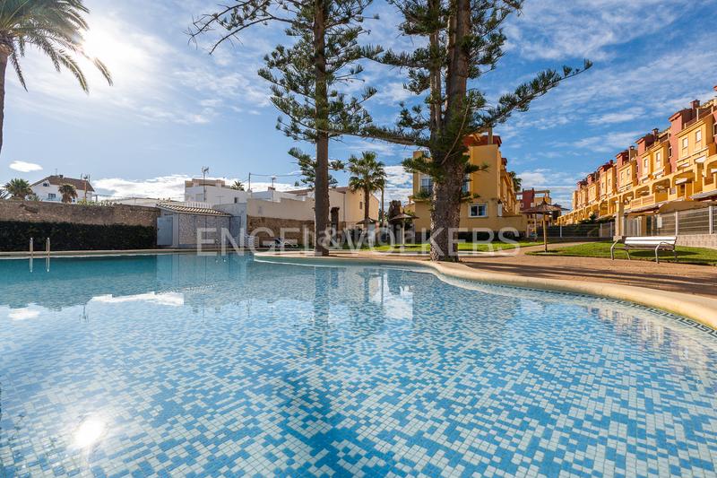 Foto 5c539220-a4b2-487d-8950-0caf0c5aaa2f. Apartamento moderno ático con vistas al mar en L'Almadrava - L'Estanyó Dénia