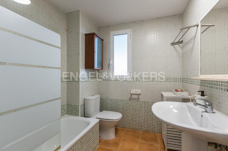 Foto 79c3975c-6abe-4564-9693-9fe51e2fb376. Apartamento moderno ático con vistas al mar en L'Almadrava - L'Estanyó Dénia