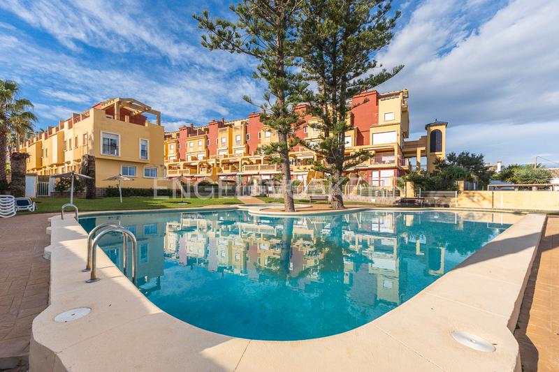 Foto 95039dcc-e442-4e68-b016-5ad9dfd59f0b. Apartamento moderno ático con vistas al mar en L'Almadrava - L'Estanyó Dénia