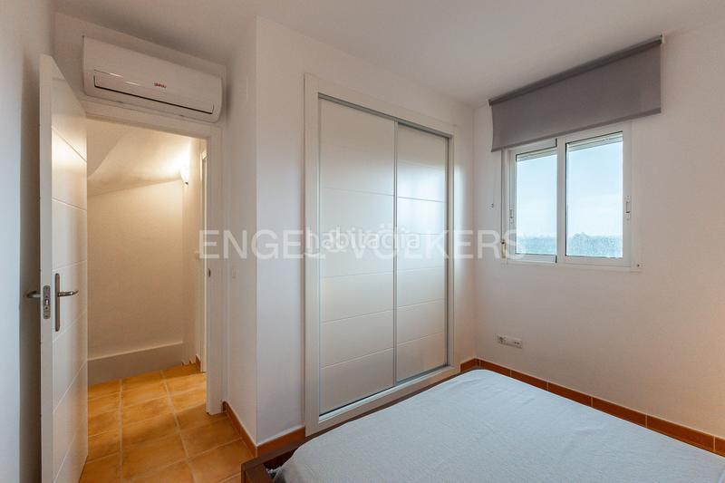 Foto e11bcc29-6b5d-4135-bfbb-d4755dc7d321. Apartamento moderno ático con vistas al mar en L'Almadrava - L'Estanyó Dénia