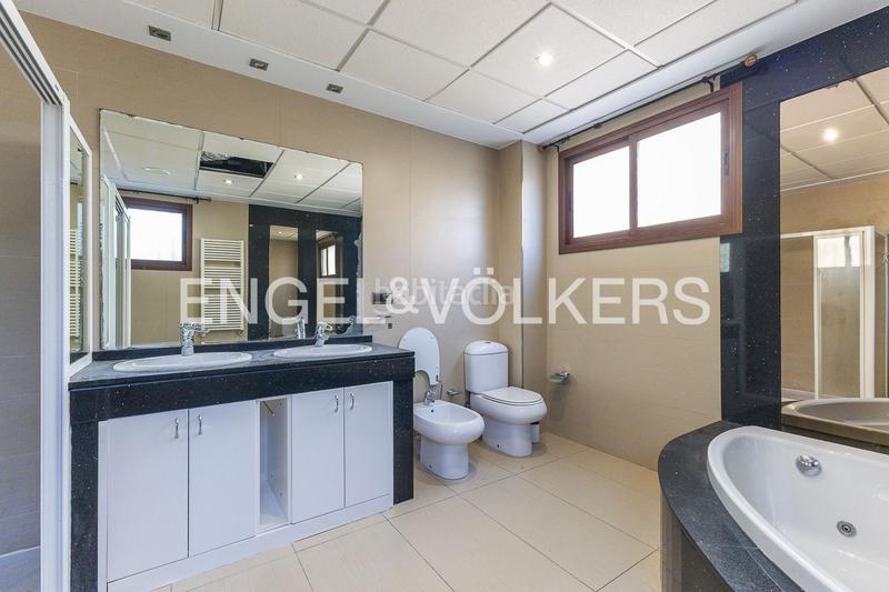 Foto 61b56eba-9d2d-4bf8-b0c4-80de0100298b. Affitto casa con riscaldamento parcheggio piscina in Torrent