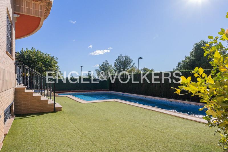 Foto a2778e09-1e27-40c7-88f3-3ca51136ceae. Affitto casa con riscaldamento parcheggio piscina in Torrent